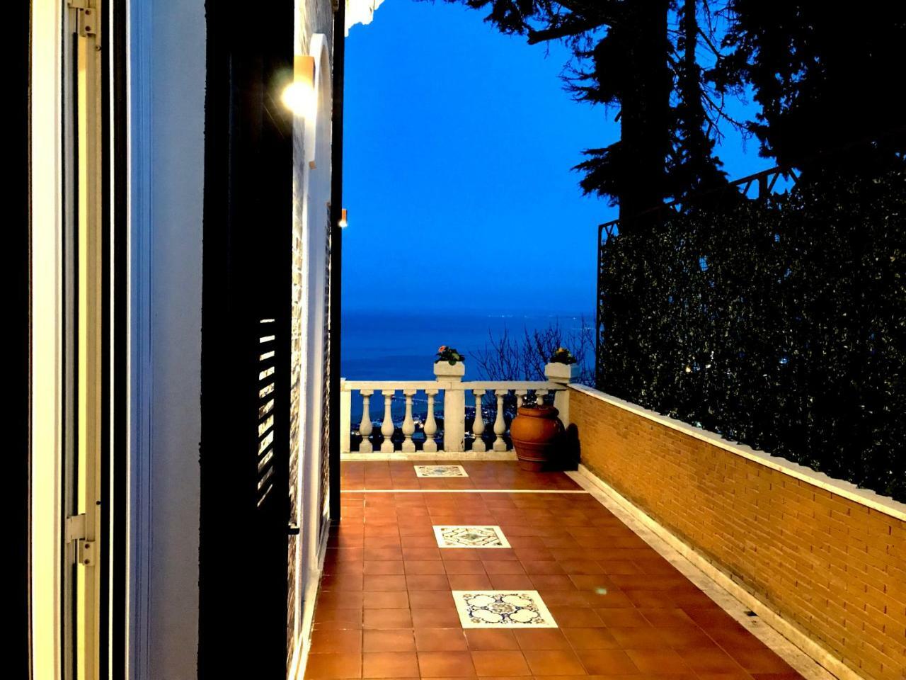 Deluxe Double Room Side Sea View